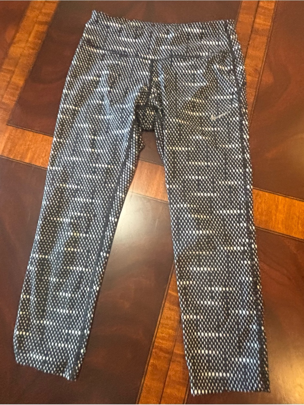 Nike Dri-FIT Epic Run Cropped Leggings Black White Polka Dot Matrix Capris Small